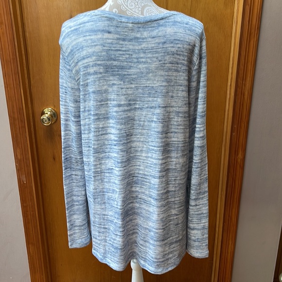 GAP lightweight knit henley tunic. Size L - Picture 3 of 3